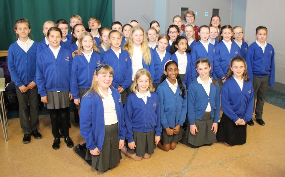 Woodlands Primary choir are roaring success with Tonbridge Lions